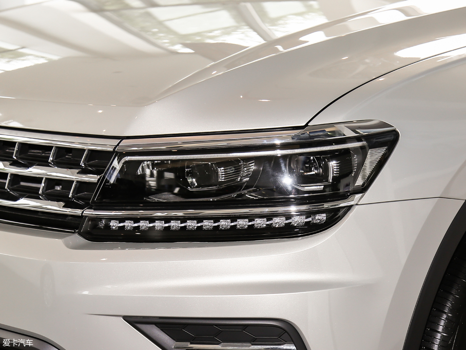 2018��;�^L �Ŀ� 380TSI �����A��