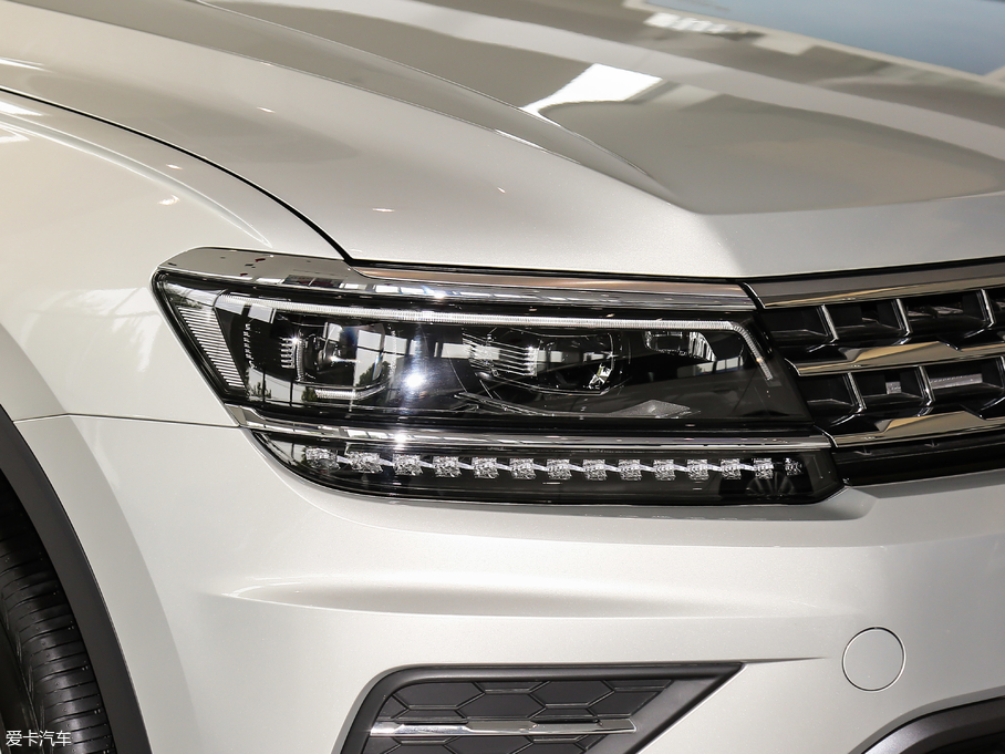 2018��;�^L �Ŀ� 380TSI �����A��