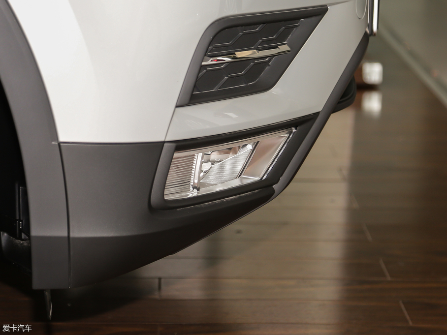 2018;^L Ŀ 380TSI A