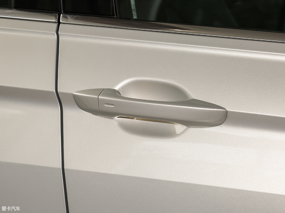 2018��;�^L �Ŀ� 380TSI ���(q��)���A��