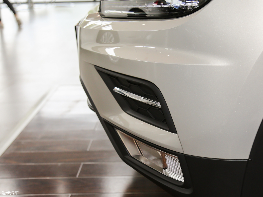 2018;^L Ŀ 380TSI A