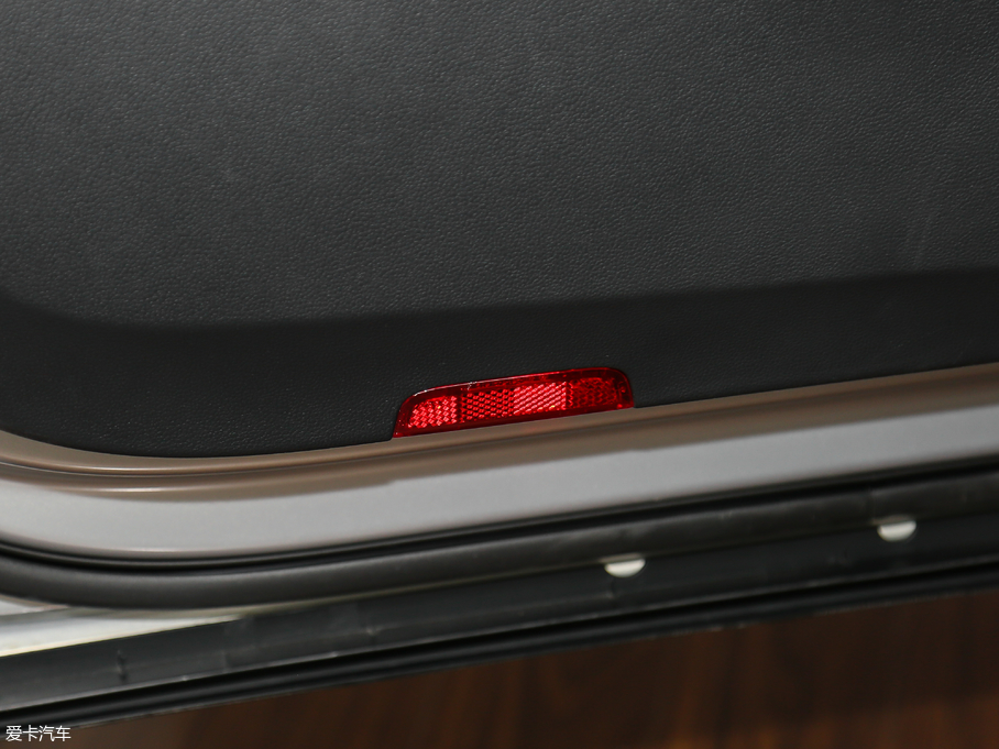 2018��;�^L �Ŀ� 380TSI �����A��