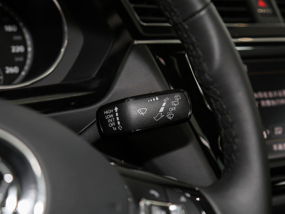 2018;^L Ŀ 380TSI A