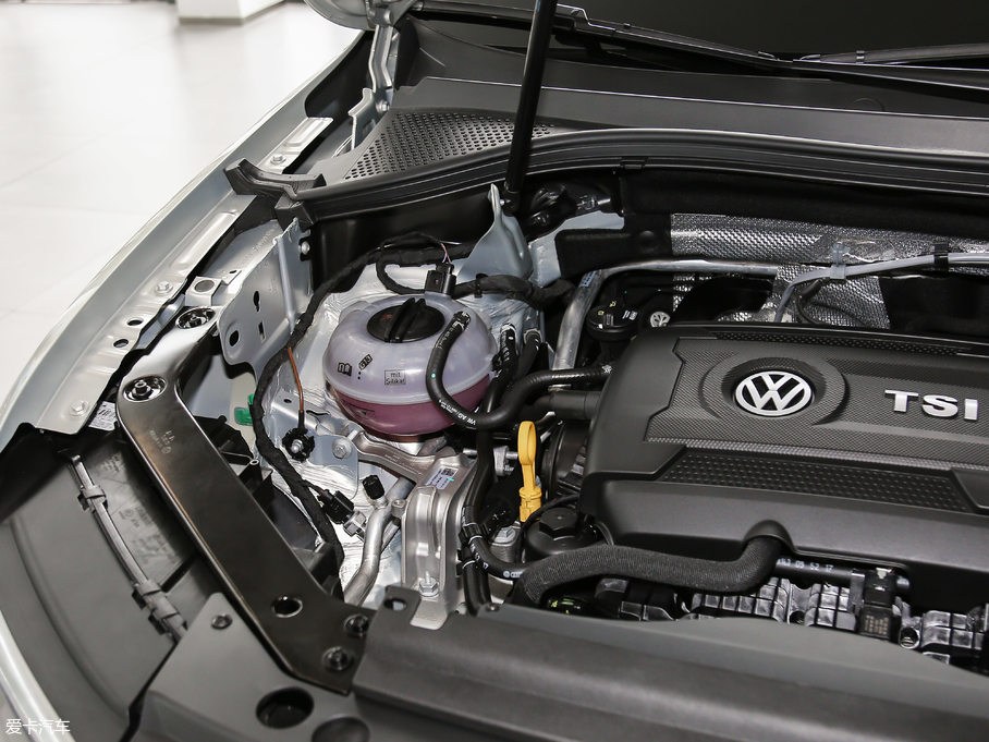 2018;^L Ŀ 380TSI A