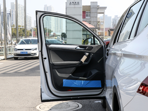 2018330TSI (q)A {λ܇T