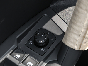 2018330TSI (q)A п؅^(q)