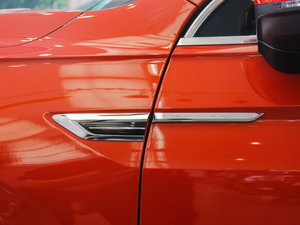 2018330TSI (q)Ş (ji)^