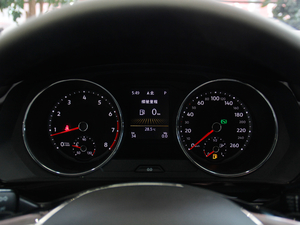 2018款330TSI 两驱旗舰版 仪表