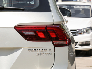 2018款280TSI 两驱舒适版 尾灯
