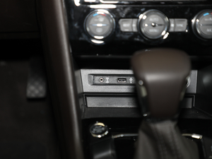 2018330TSI (q)m п؅^(q)