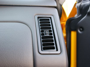 2011款猎兽PROWLER 中控区