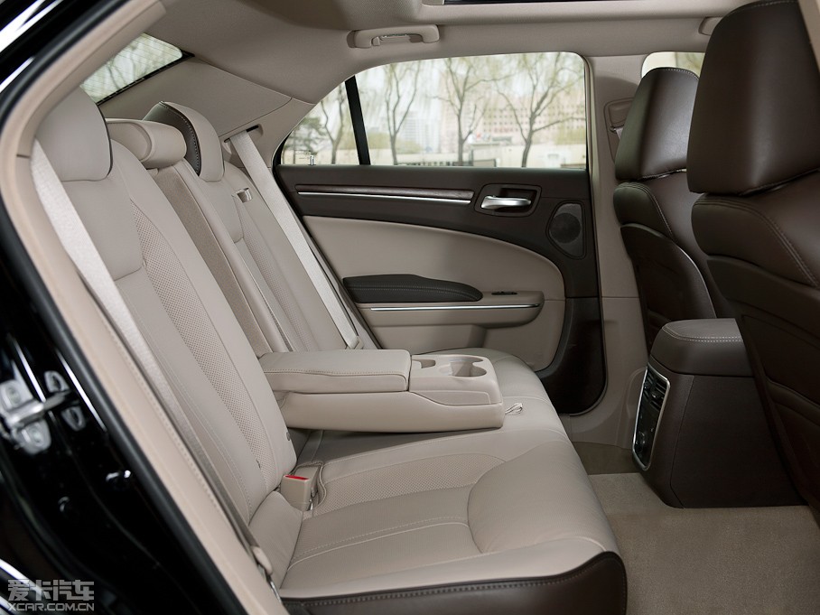 2012R˹300C(M) 3.6L A