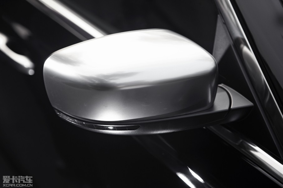 2012R˹300C(M(jn)) 3.6L A