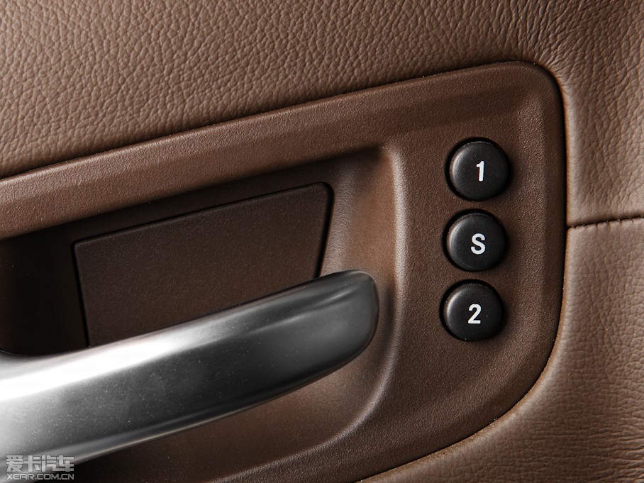 2012R˹300C(M) 3.6L A