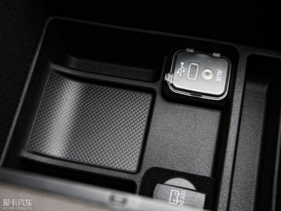 2012R˹300C(M) 3.6L A