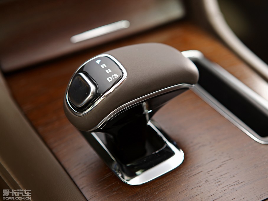 2012R˹300C(M) 3.6L A