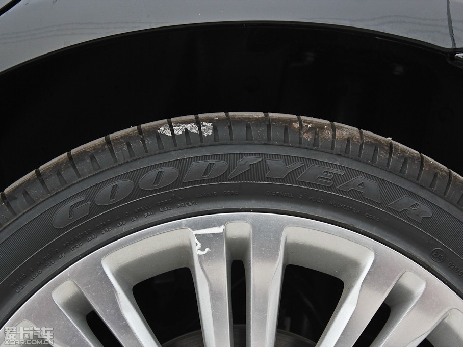 2012R˹300C(M(jn)) 3.6L A