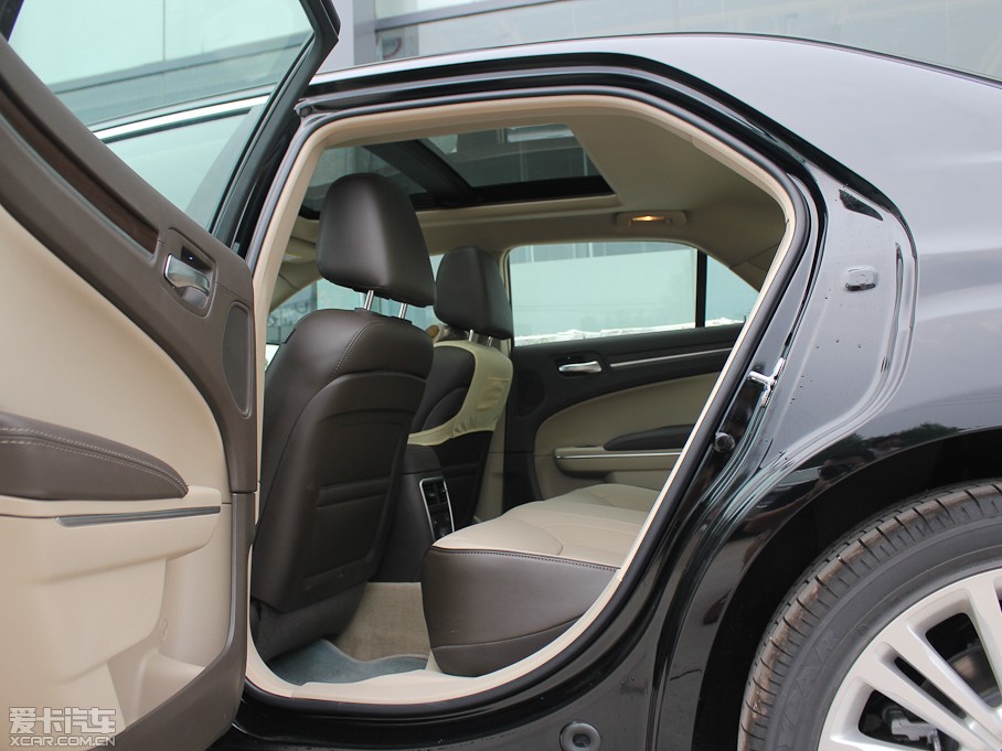 2012R˹300C(M) 3.6L A