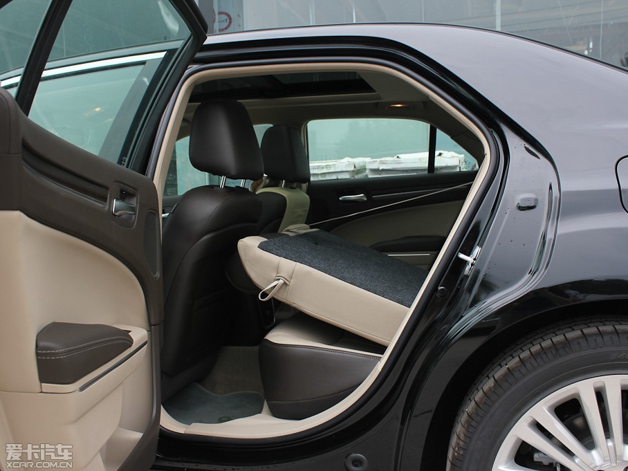 2012R˹300C(M) 3.6L A