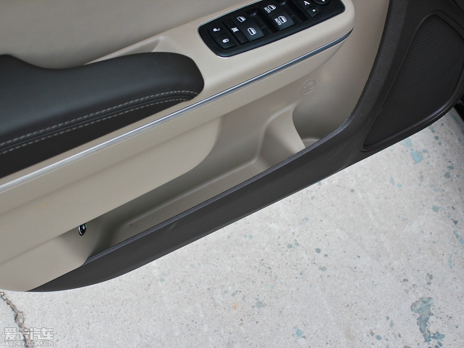 2012R˹300C(M) 3.6L A