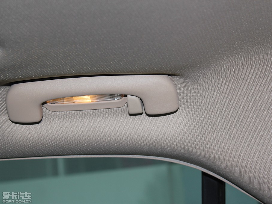 2012R˹300C(M(jn)) 3.6L A