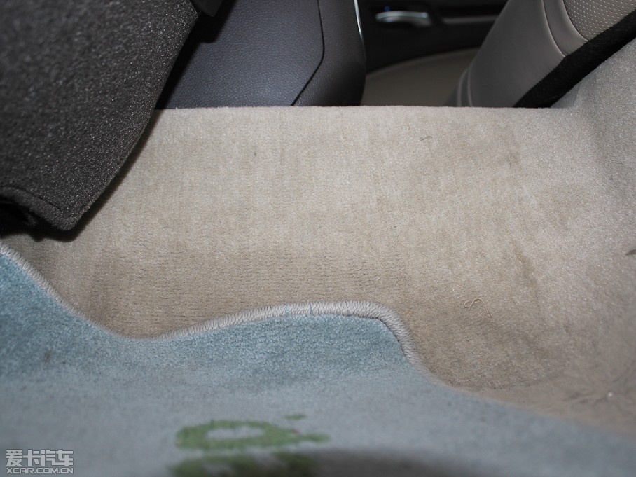 2012R˹300C(M(jn)) 3.6L A