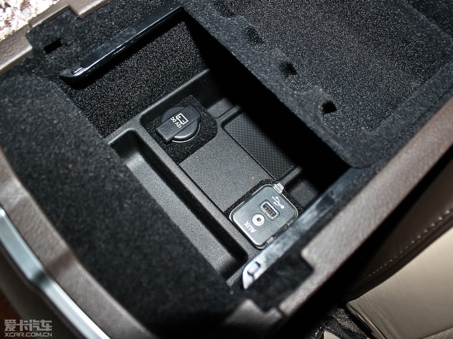 2012R˹300C(M) 3.6L A