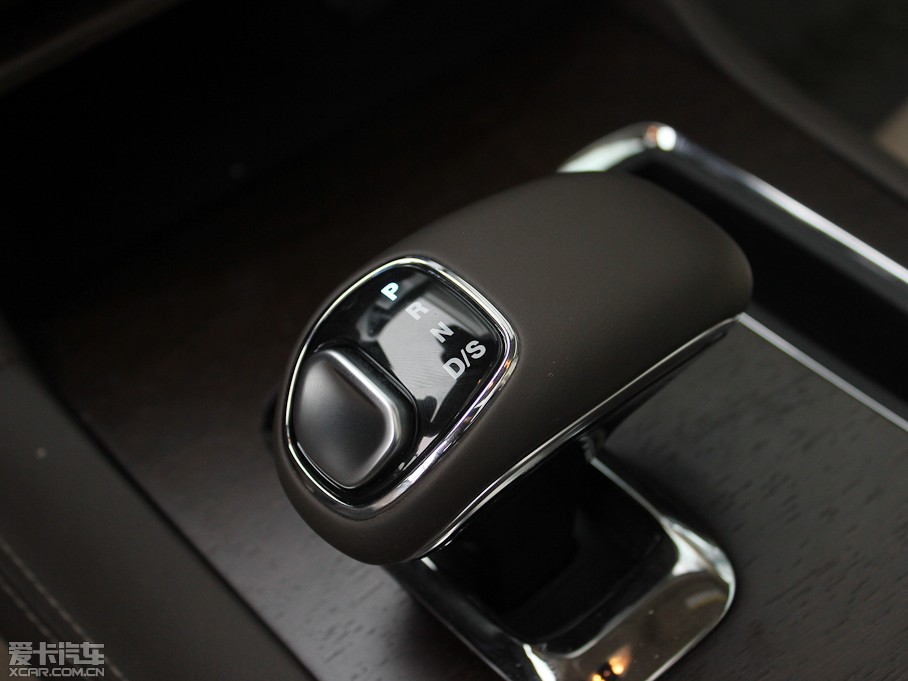 2012R˹300C(M) 3.6L A