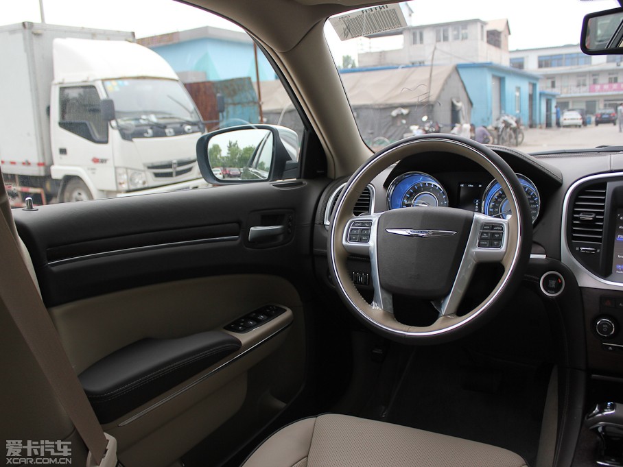 2012R˹300C(M(jn)) 3.6L A