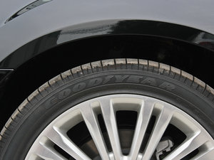2012款3.6L 豪华版 轮胎品牌