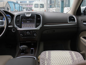 2012款3.6L 豪华版 中控区