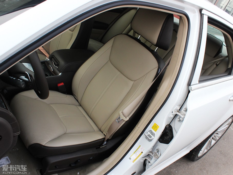 2013R˹300C(M) 3.6L 