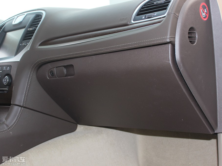 2013R˹300C(M(jn)) 3.6L 