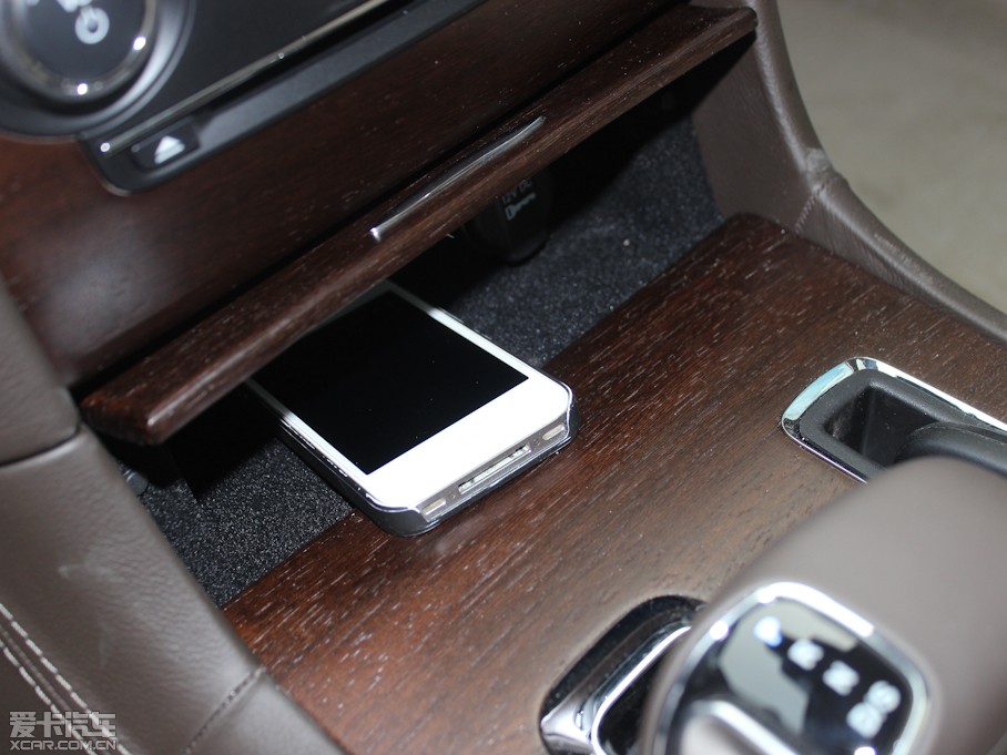 2013R˹300C(M(jn)) 3.6L 