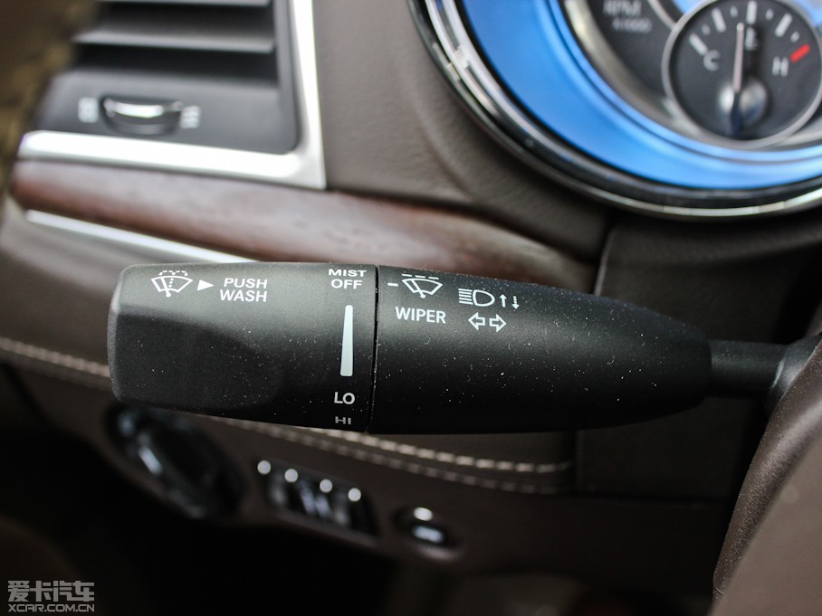 2013R˹300C(M(jn)) 3.6L 