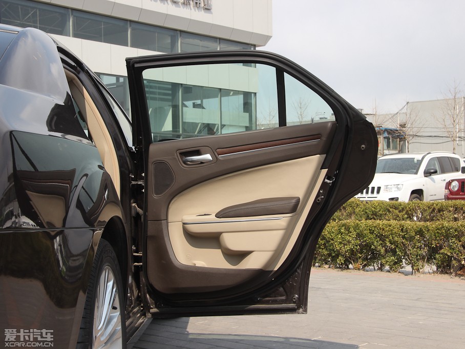 2013R˹300C(M(jn)) 3.6L 