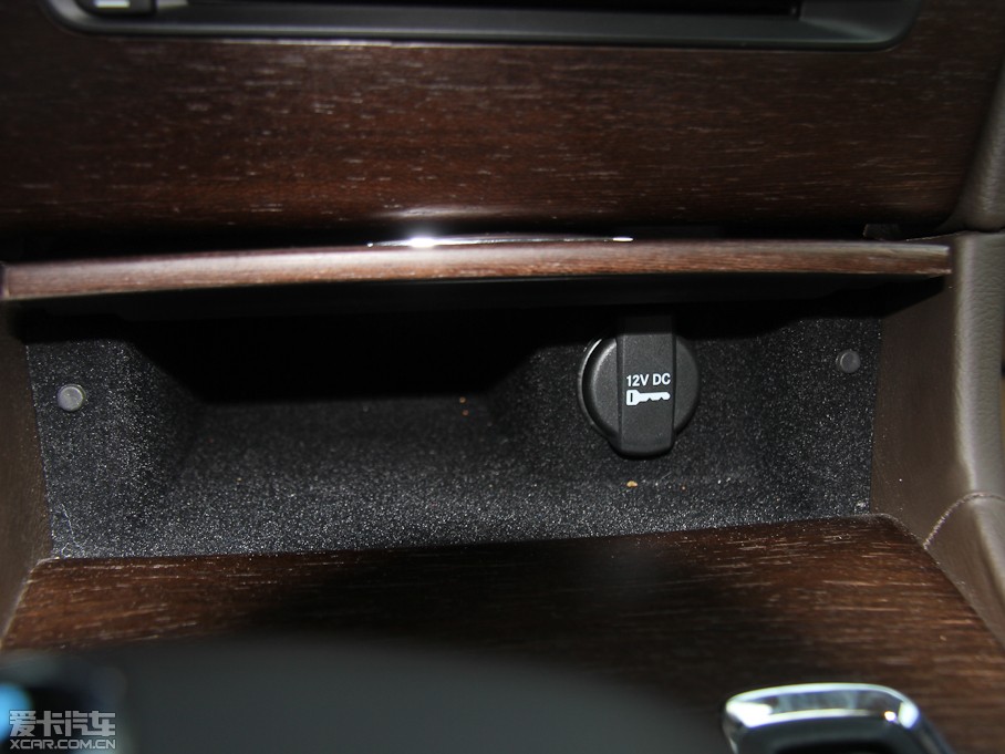 2013R˹300C(M(jn)) 3.6L 