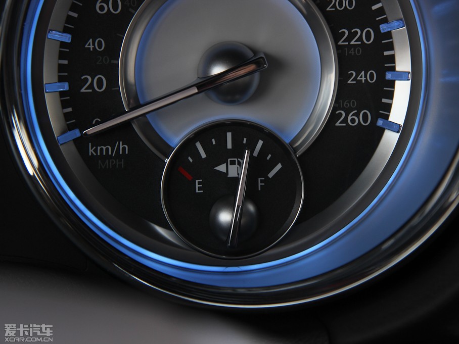 2013R˹300C(M(jn)) 3.6L 