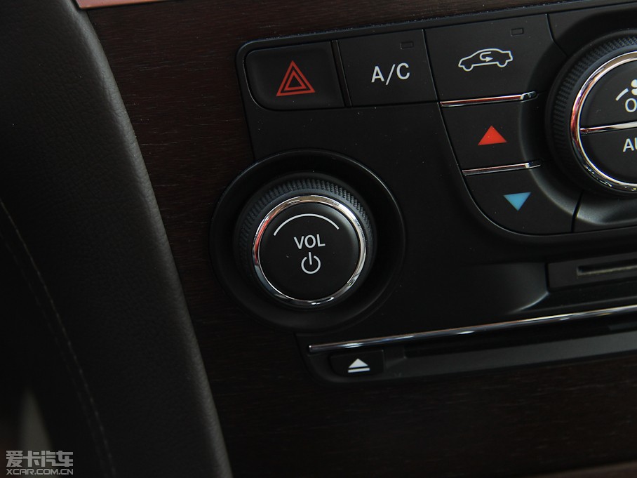 2013R˹300C(M(jn)) 3.6L 