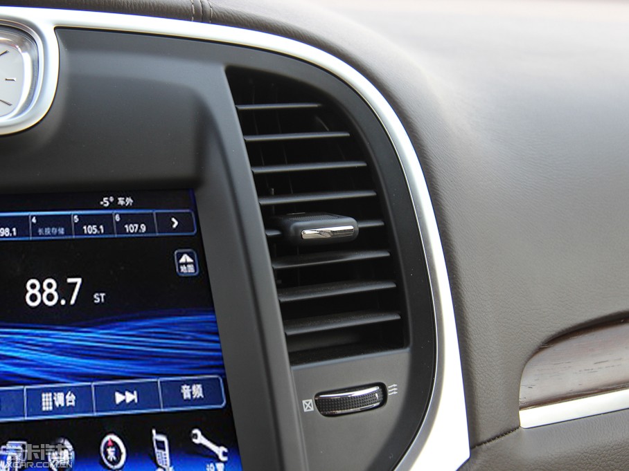 2013R˹300C(M(jn)) 3.6L 