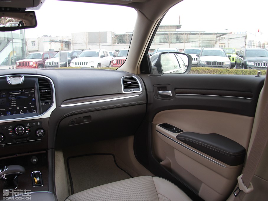 2013R˹300C(M(jn)) 3.6L 