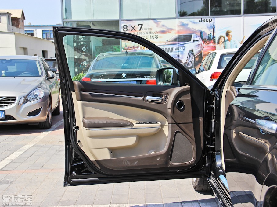 2013R˹300C(M) 3.6L m