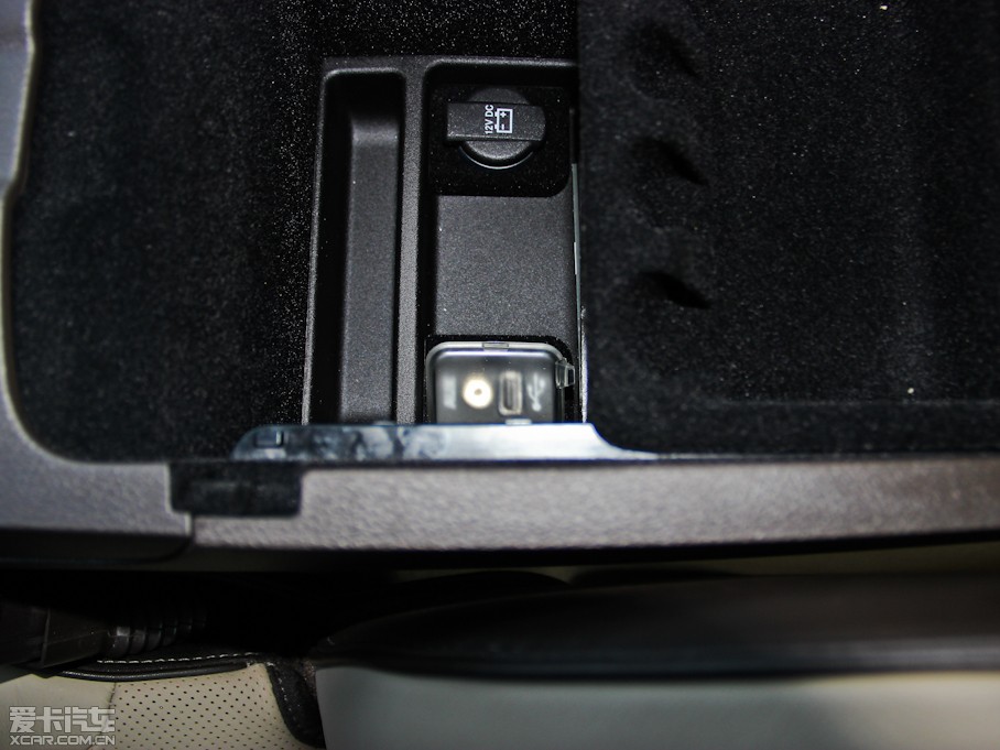 2013R˹300C(M(jn)) 3.6L m