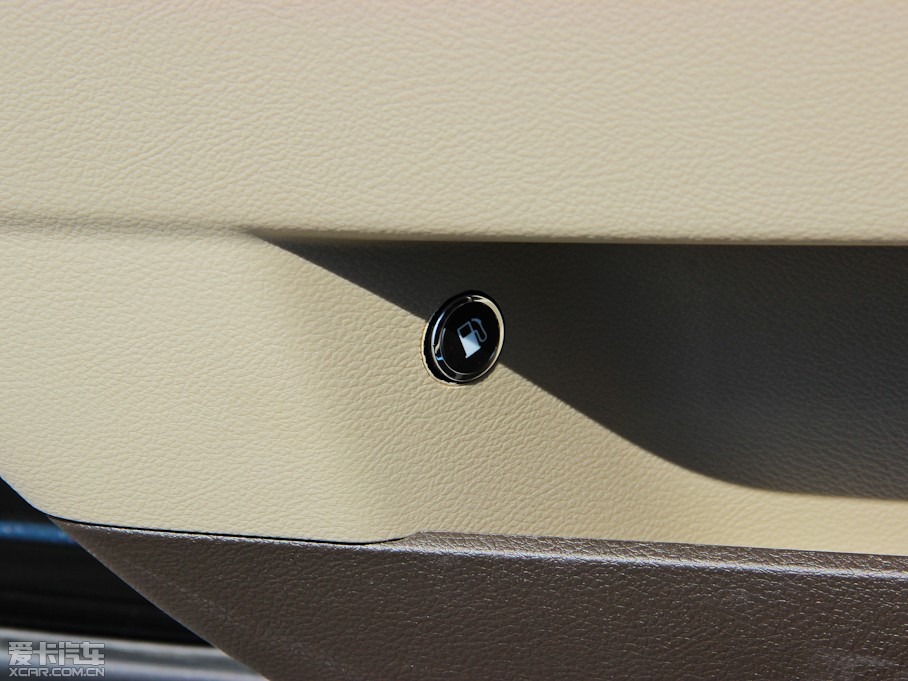 2013R˹300C(M(jn)) 3.6L m