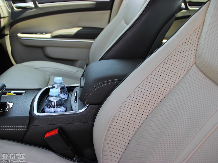 2013R˹300C(M) 3.6L m