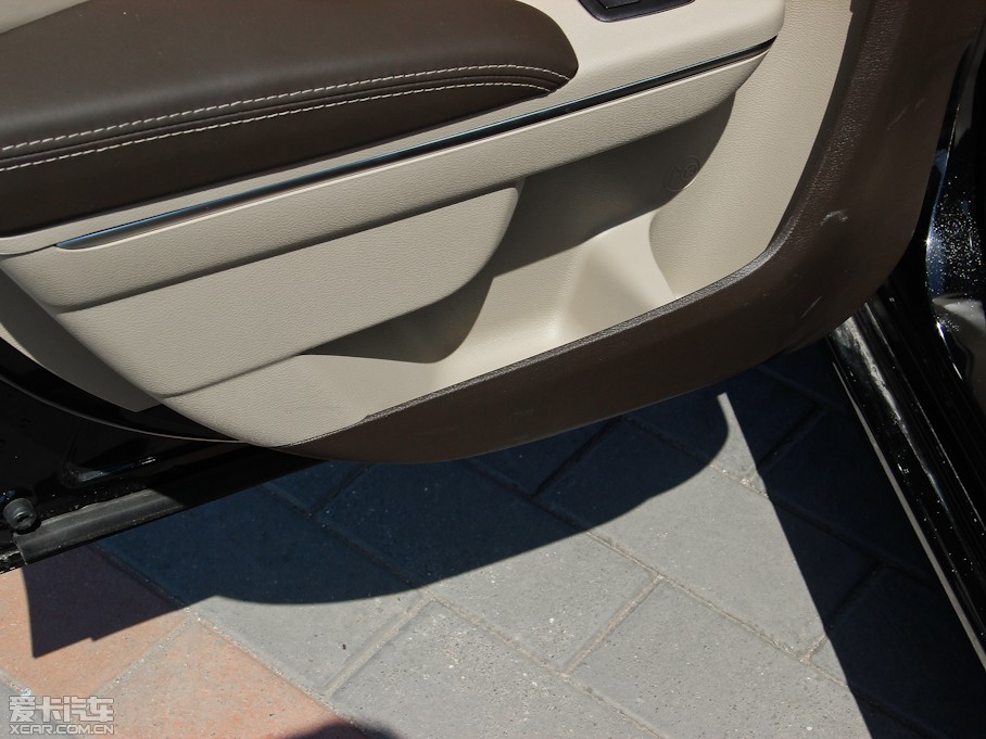 2013R˹300C(M(jn)) 3.6L m