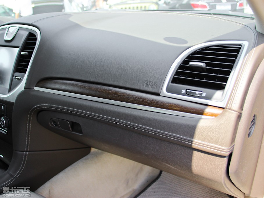 2013R˹300C(M(jn)) 3.6L m