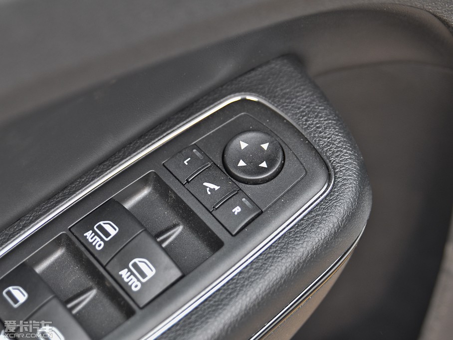 2013R˹300C(M) 3.6L Shа