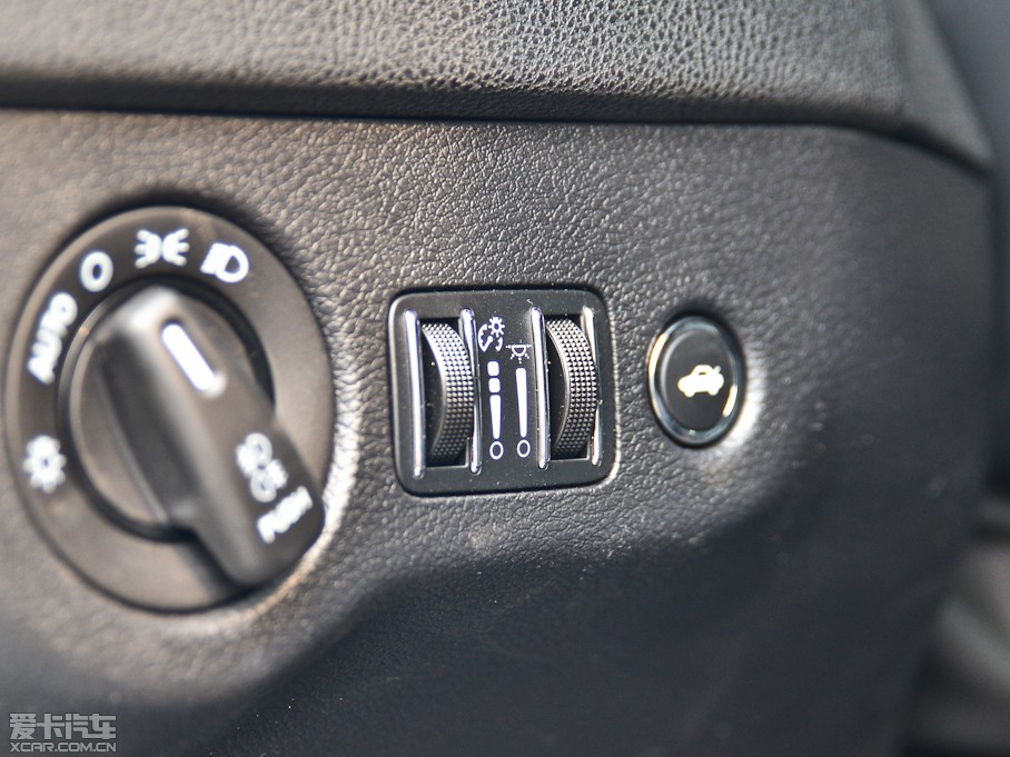 2013R˹300C(M) 3.6L Shа