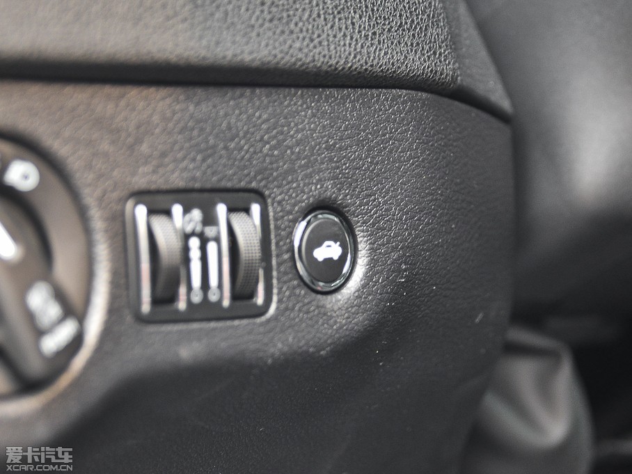 2013R˹300C(M) 3.6L Shа